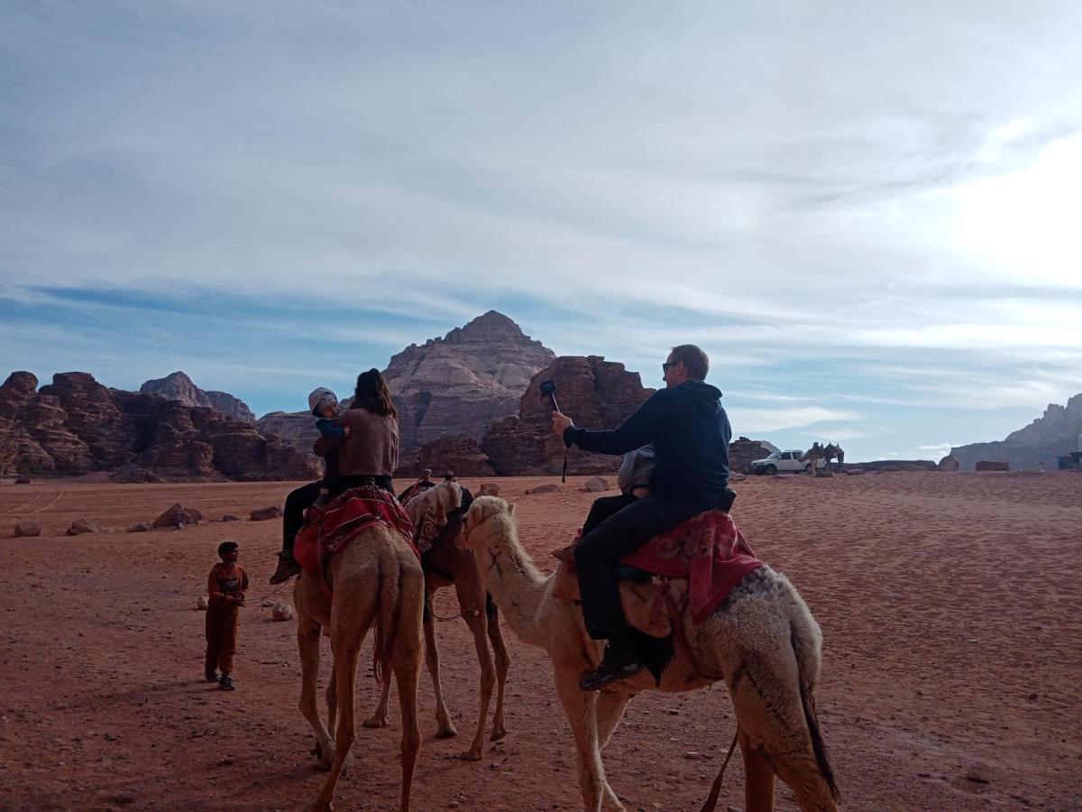 Zarb Desert Camp Wadi Rum Buitenkant foto
